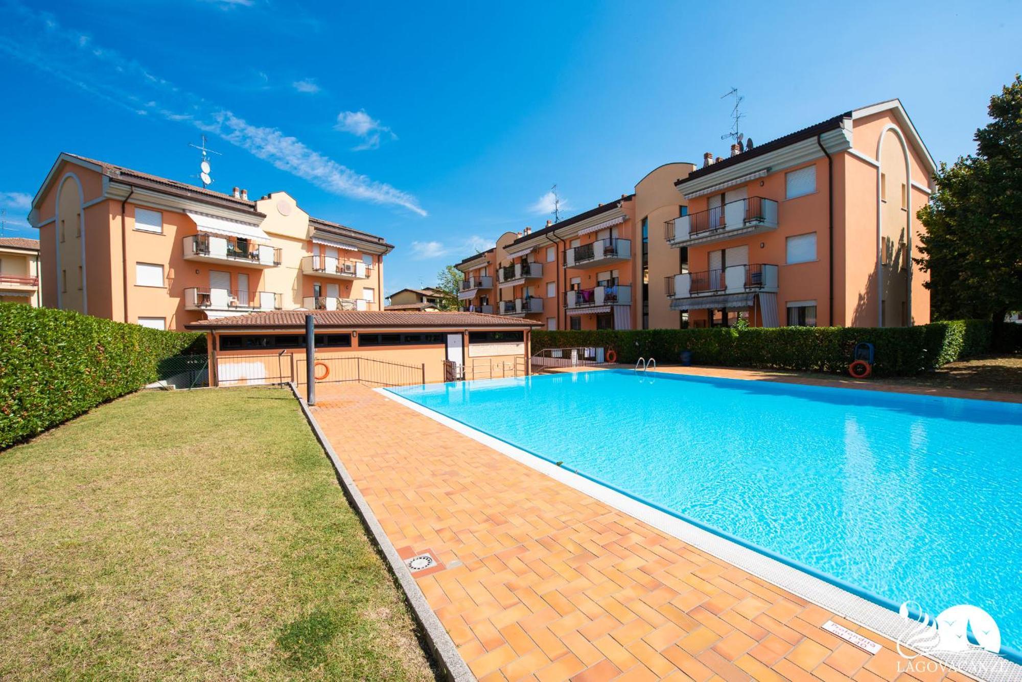 Appartamento Francesca Sirmione Bagian luar foto